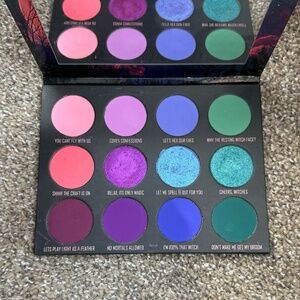 Give Me Glow "Bad Witch Club" eyeshadow palette